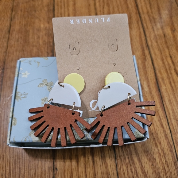 Plunder Statement Earrings - Picture 2 of 2